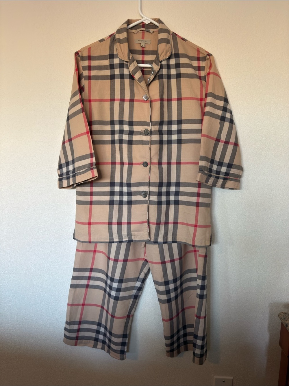 Burberry Nova Check Cropped Pajama
Lounge Set Medium